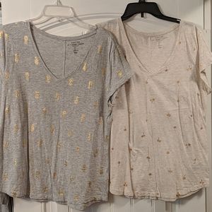 Gap Easy T-shirt gray w/pineapples oatmeal w/🌴